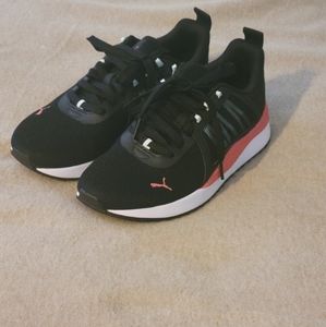 Puma, 10, Black and Pink